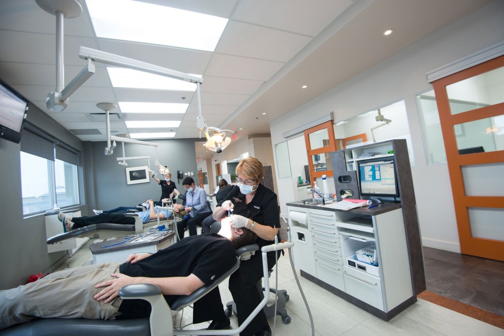 Salle de traitement dentaire clinique Grimad Poulin